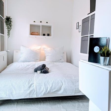 Tiny Apartment - Innenstadt l Smart TV l Küche Kaiserslautern Exterior foto